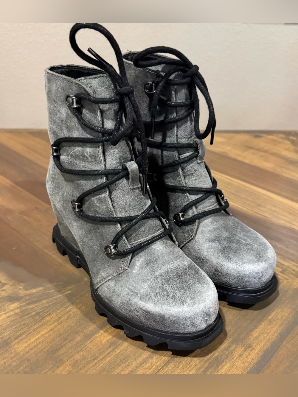 Sorel Joan of Arctic III Boots Waterproof Leather Wedge Womens Size 6.5 Gray